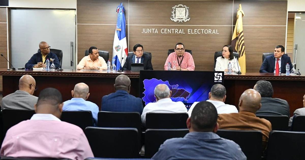 Técnicos avanzan en auditoría técnica de equipos electorales