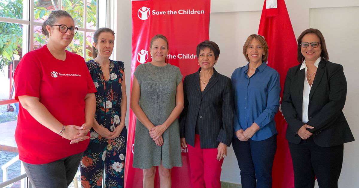 ABANCORD apoya la niñez, hace donación a Save the Children