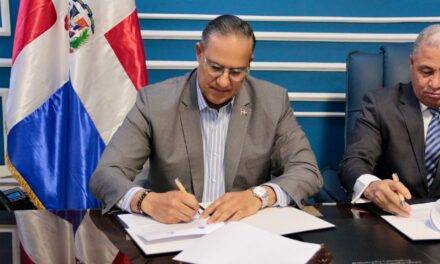 Taveras Difo impulsa competitividad con acreditación avanzada