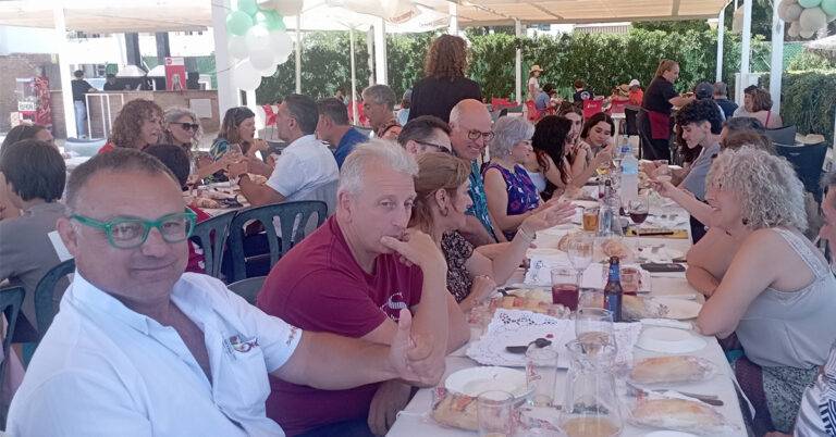 Celebración familiar en Club Náutico Torre del Mar