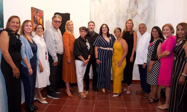 Arte Solidario: Exposición beneficia pacientes con cáncer