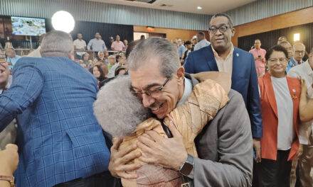Jorge Asjana David lidera encuesta para rector UASD