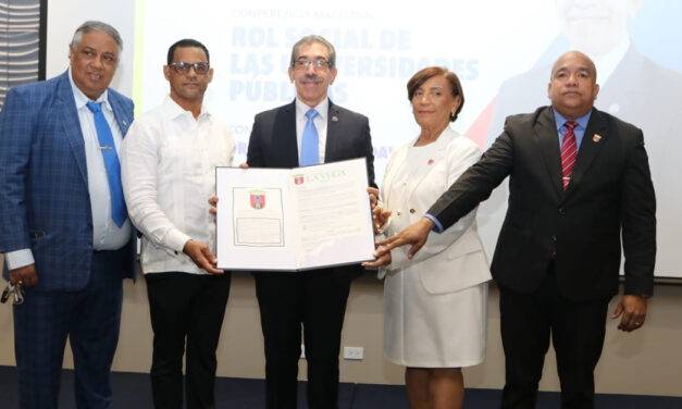 Asjana David reconocido como “Huésped Distinguido“ de La Vega