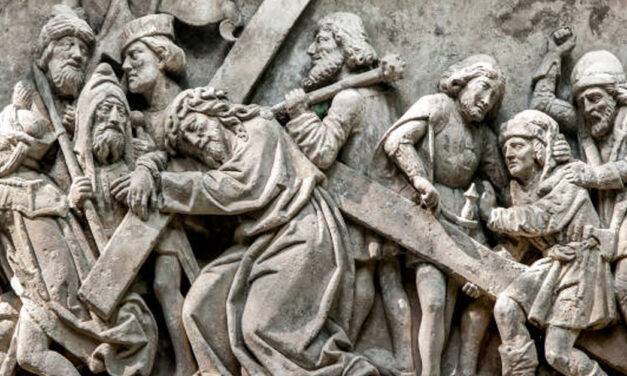 Vía Crucis y políticos: devoción de fe o «pasarela» religiosa