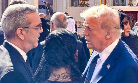 Abinader conversó con Trump durante ceremonia funeral del Papa