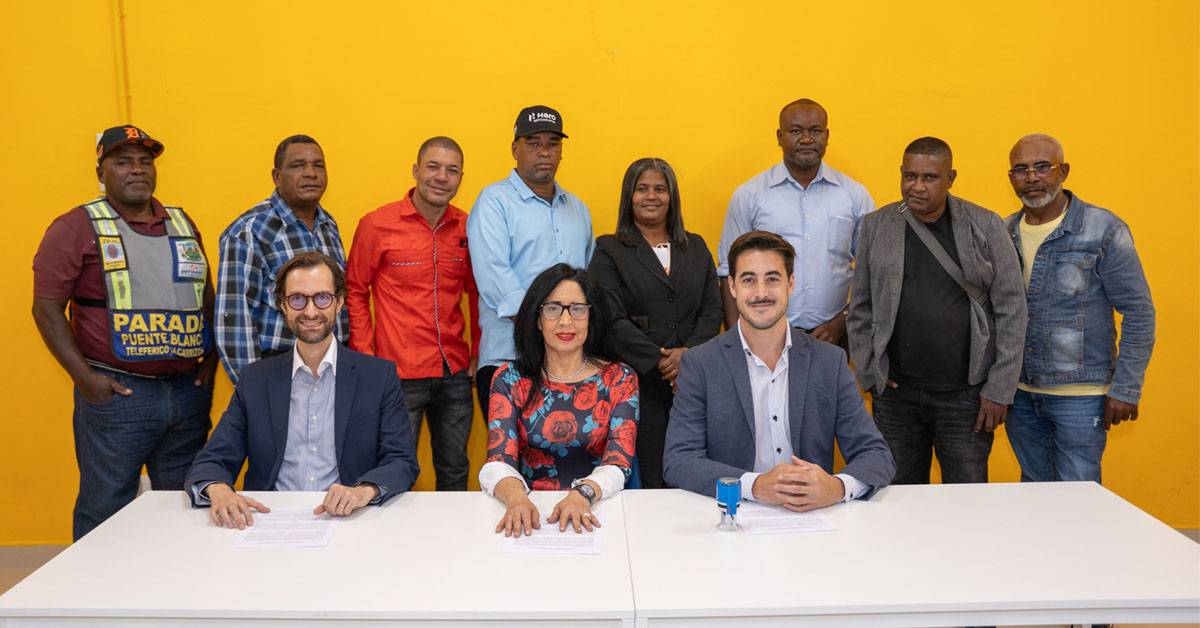 Primera inclusión digital trabajadores inicia con motoconchistas
