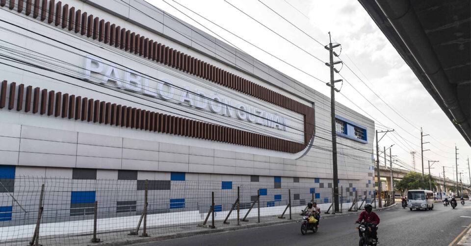 Estación metro Pablo Adón