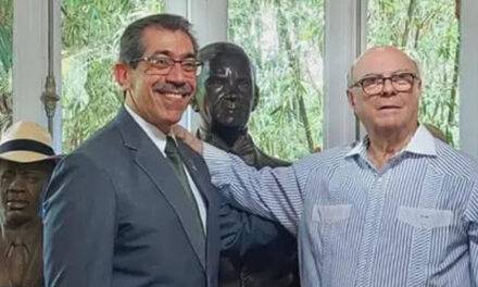 Asjana David visita a Hipólito Mejía para discutir futuro UASD