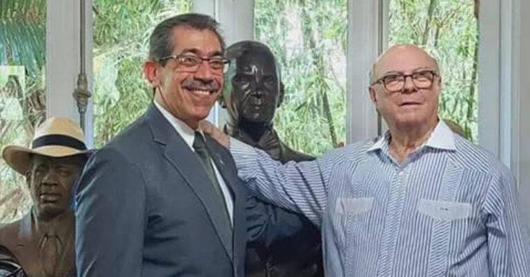 Asjana David visita a Mejía