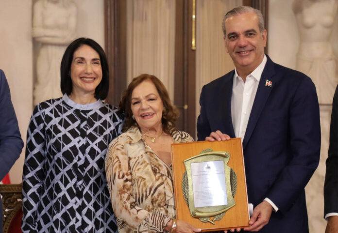 Premios Adulto Mayor del Año