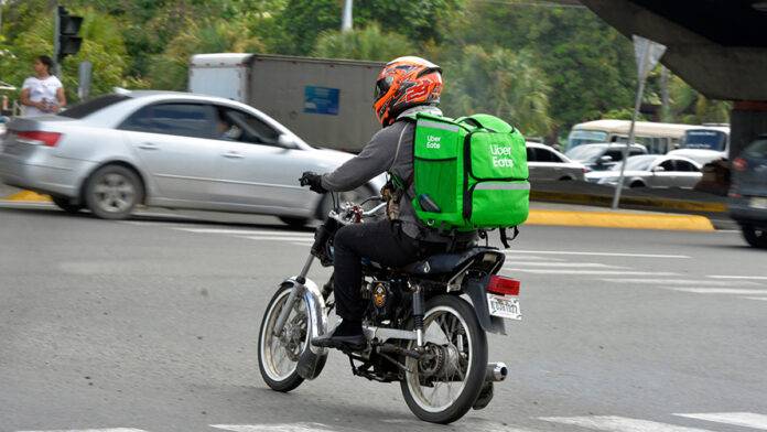 propina del 10 % a deliverys