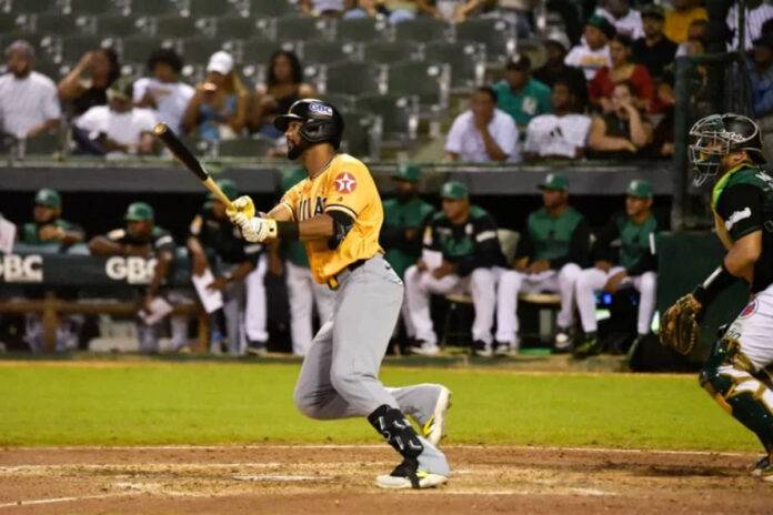 Emmanuel Rodríguez impulsa cinco y las Águilas siguen líderes Emmanuel Rodríguez