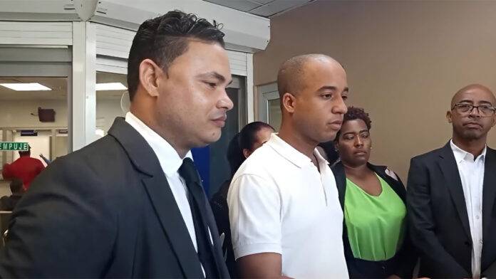Hombre acusado de lanzar menor en Pantoja