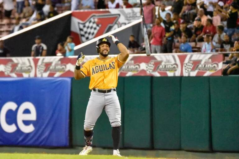 Águilas Cibaeñas amplían racha