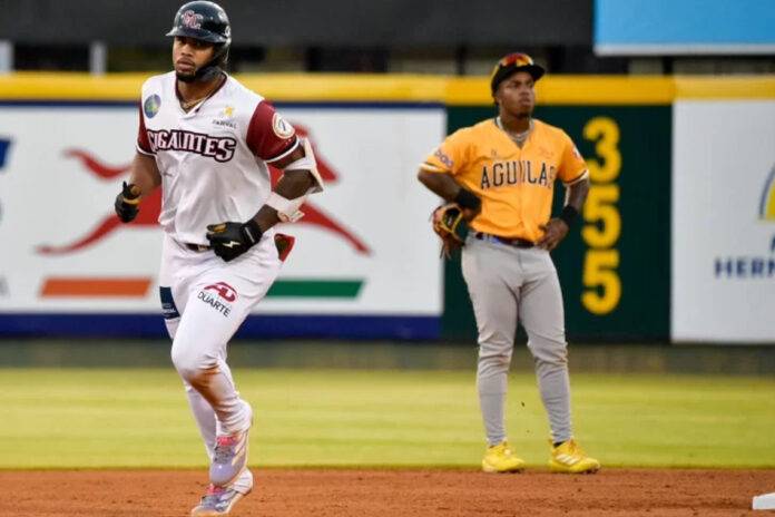 Gigantes frenaron racha aguilucha