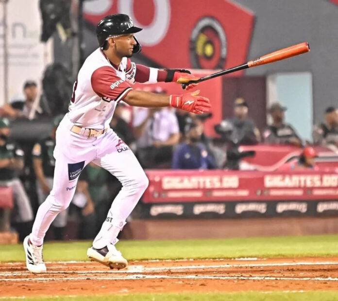 Gigantes del Cibao frenan racha