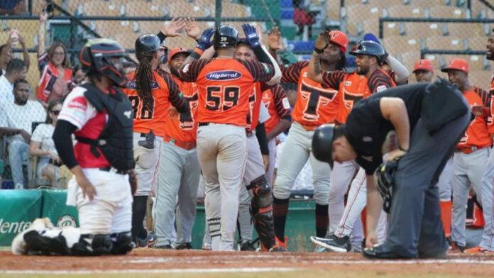 Ronaldo Hernández grand slam
