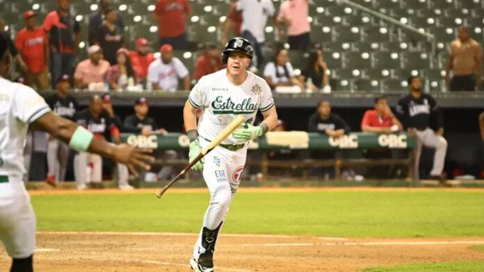 jonrón de Josh Lester