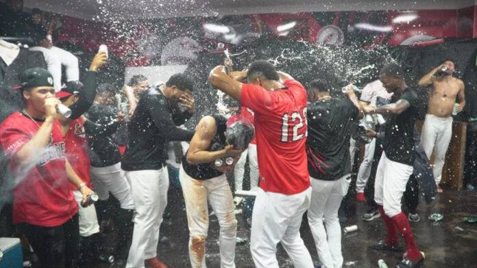 Leones del Escogido primer lugar