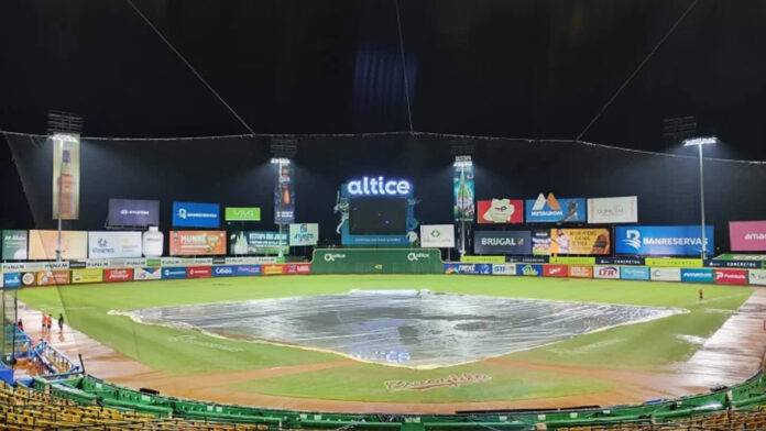 Lluvia pospone tercer juego