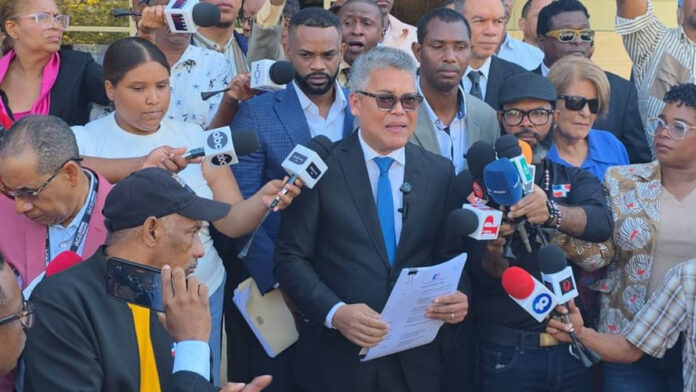 campaña sucia Carlos Peña