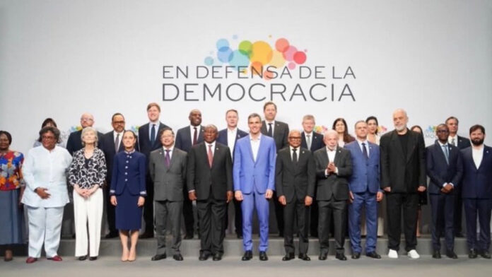 doble juego de Abinader