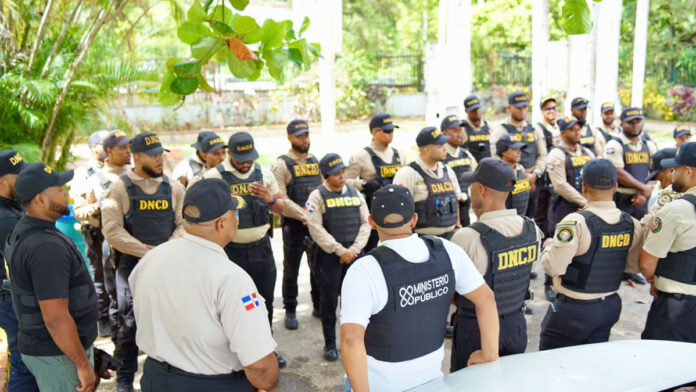 Los Alcarrizos y Pedro Brand